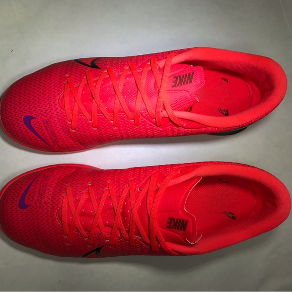 Nike Mercurial Vapor 13 Academy IC size 5.5  AT7993-606 - Picture 3 of 9